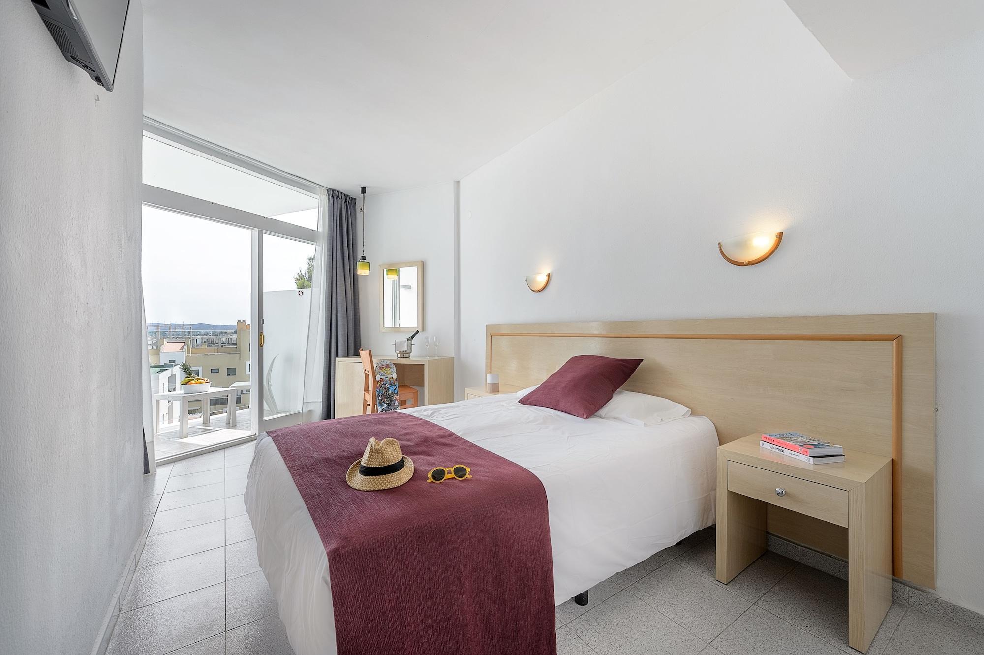 Hotel Vibra Riviera Sant Antoni de Portmany Dış mekan fotoğraf
