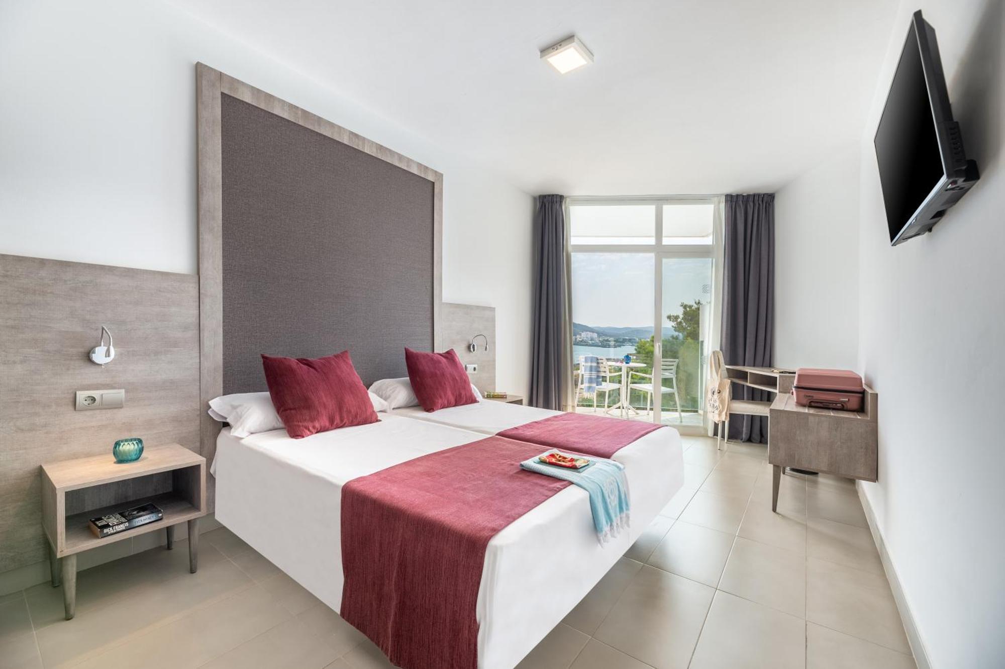 Hotel Vibra Riviera Sant Antoni de Portmany Dış mekan fotoğraf