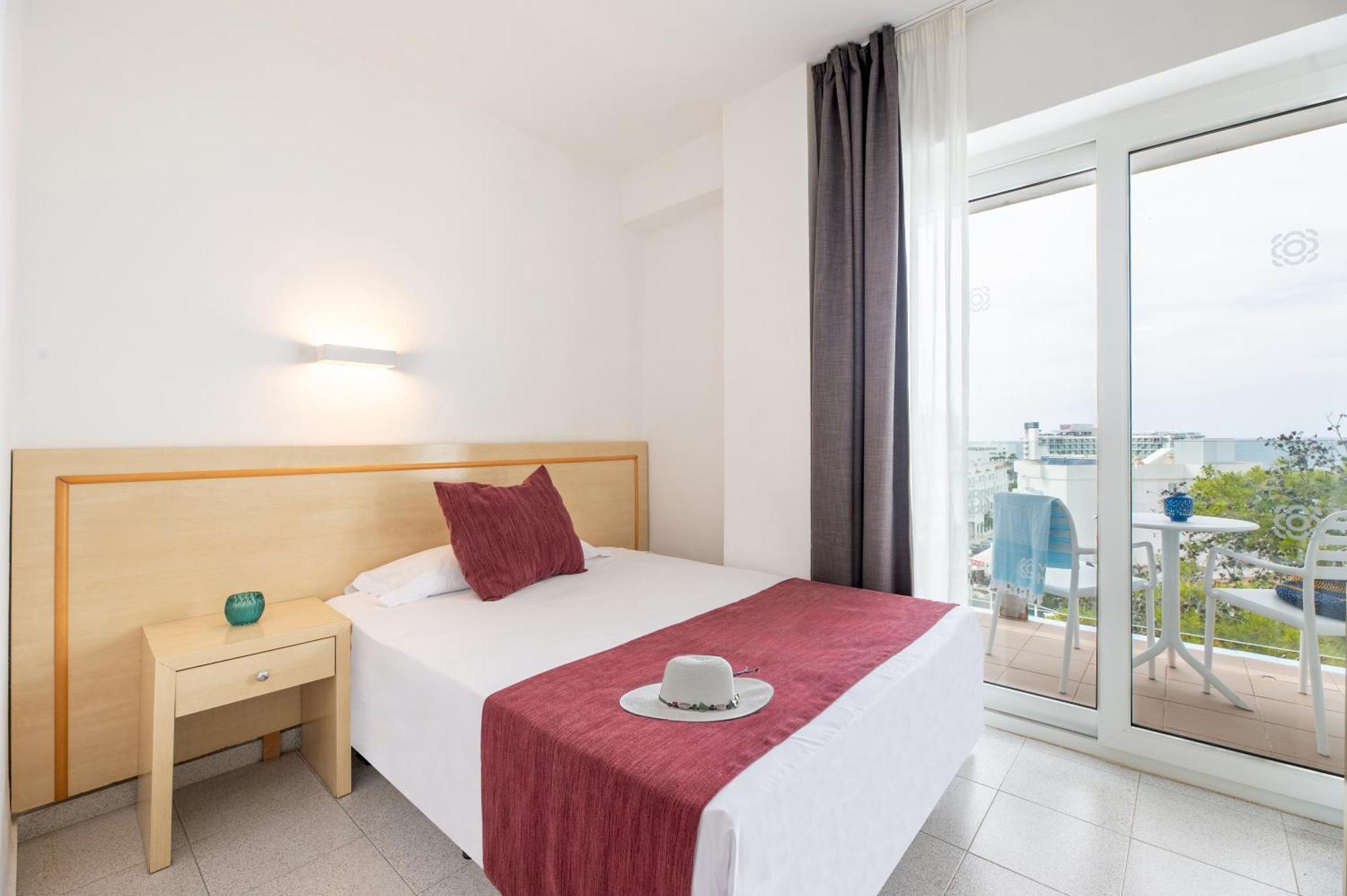 Hotel Vibra Riviera Sant Antoni de Portmany Dış mekan fotoğraf